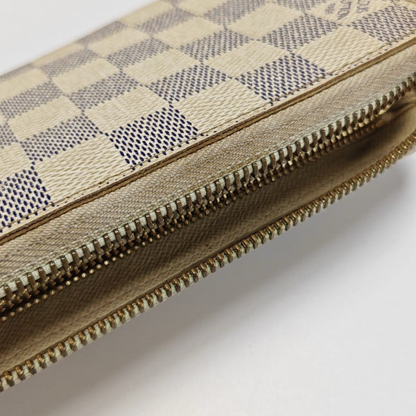 ZIPPY Damier Azur Coated Canvas White Wallet