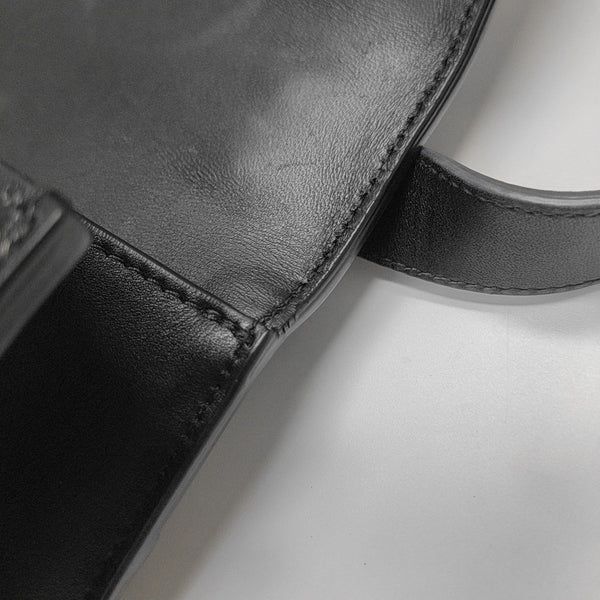 30 Montaigne Calfskin Black