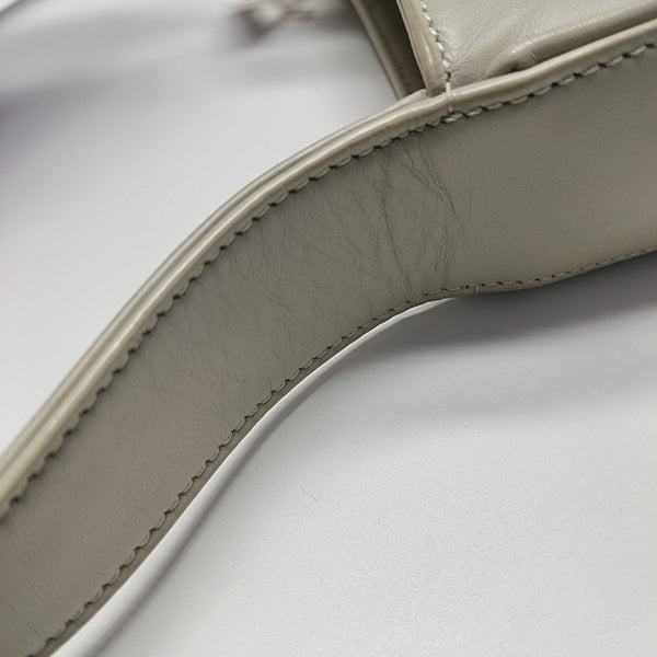 LE 5 À 7 Small Calfskin White