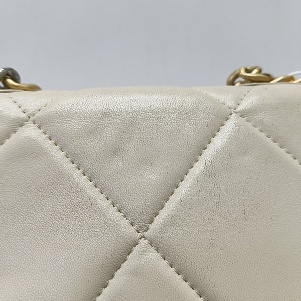 CHANEL 19 WOC Quilted Lambskin Beige