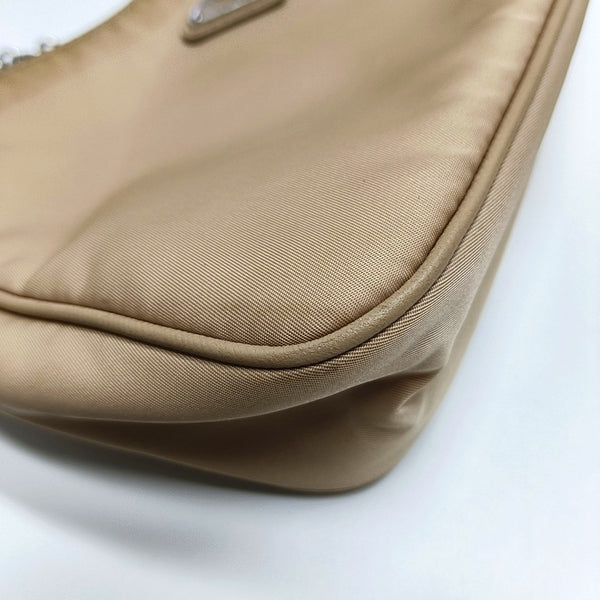 Authenticated pre-owned Re-Edition2005 Nylon Beige - Shoulder Bag at Looply