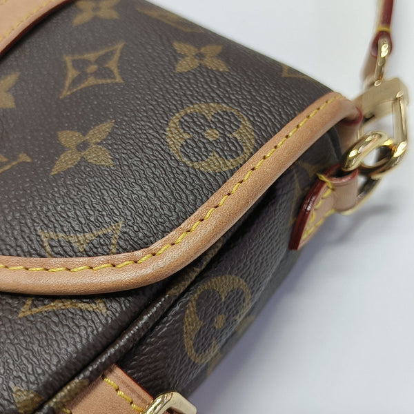 SAUMUR BB Monogram Coated Canvas Brown