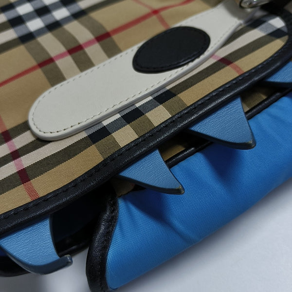 Canvas Brown