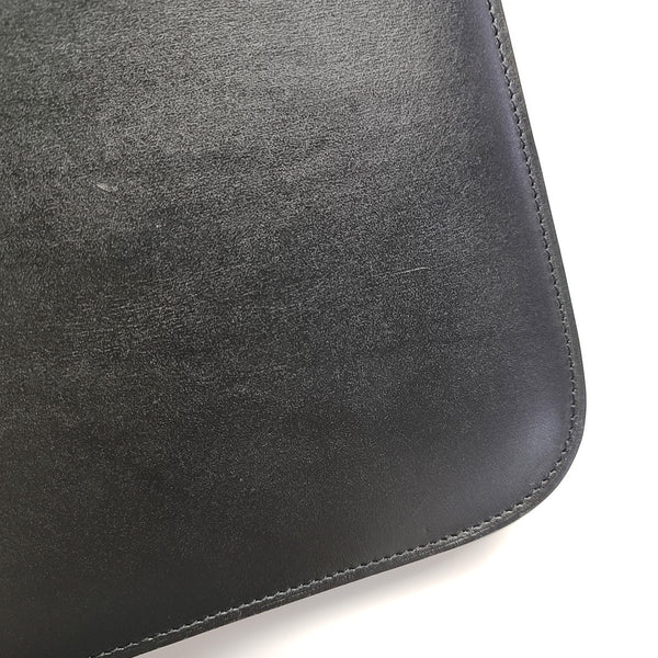 CLASSIC BOX Medium Calfskin Black