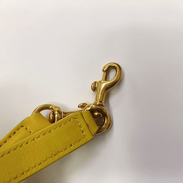 SAC DE JOUR Small Calfskin Yellow