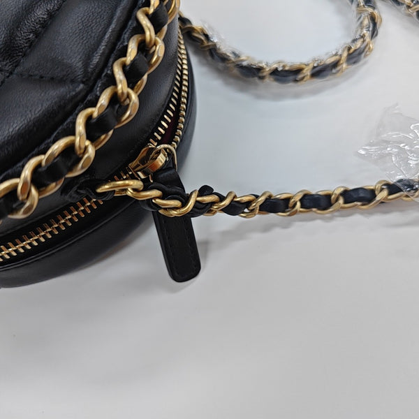 Quilted Lambskin Shoulder Bag Black