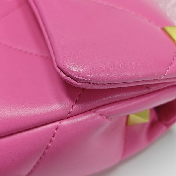 Roman Stud Lambskin Pink