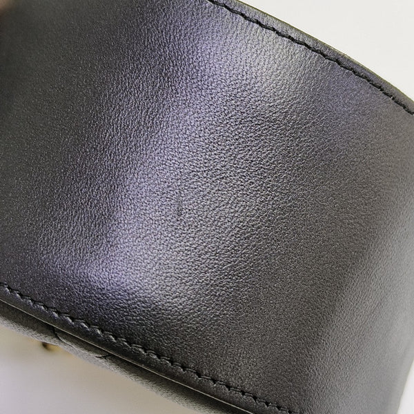 ROUND Quilted Lambskin Black
