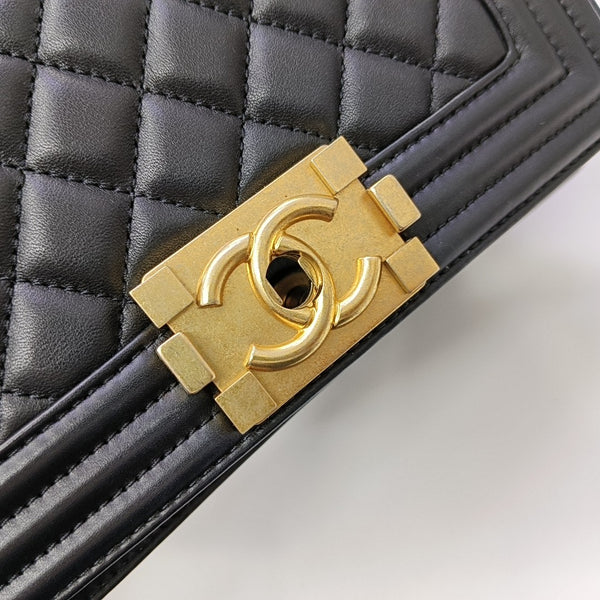 BOY CHANEL Small Quilted Calfskin Black