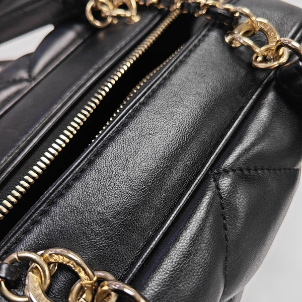 Quilted Lambskin Shoulder Bag Black