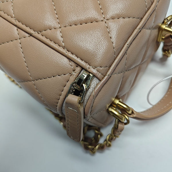 VANITY CASE Mini Quilted Lambskin Beige