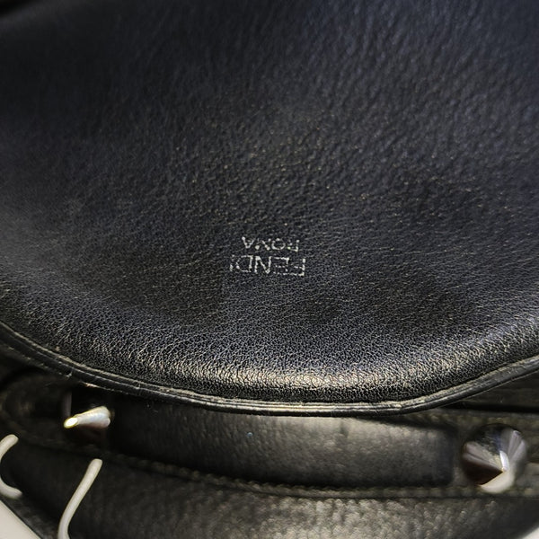 By The Way de piel de becerro negra