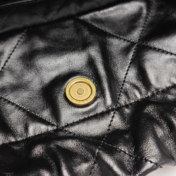CHANEL 22 Small Quilted Calfskin Black