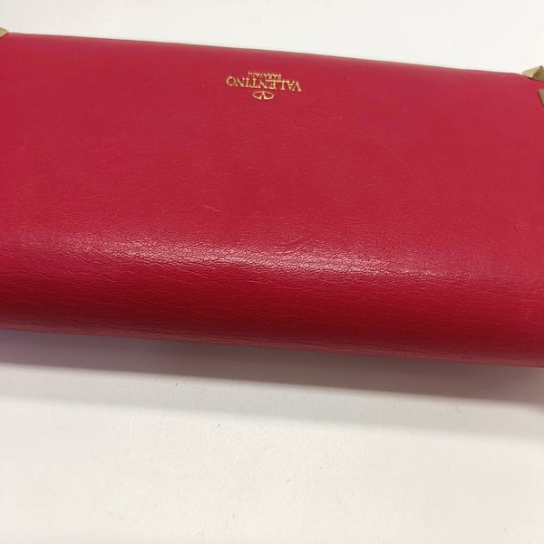 Authenticated pre-owned Rockstud Calfskin Red Wallet - Wallet at Looply