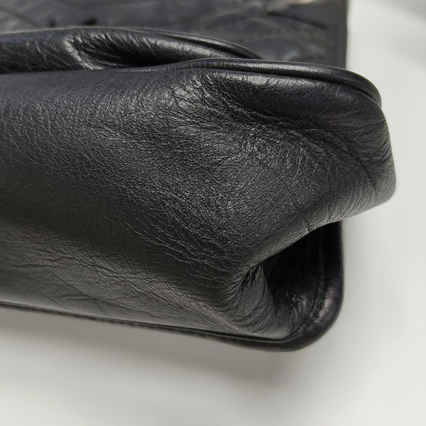 NIKI Medium Chevron Calfskin Black