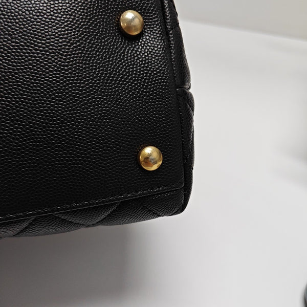 COCO HANDLE Medium Quilted Grained Calfskin Black