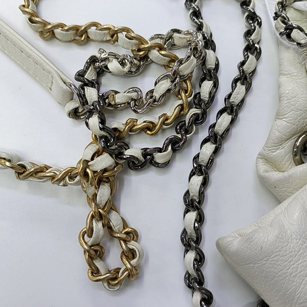 DRAWSTRING Medium Quilted Calfskin White