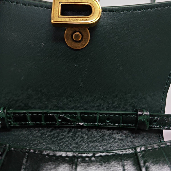 Hourglass Mini Calfskin Green