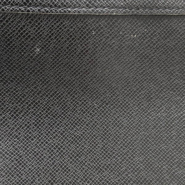 Pochette Voyag MM Calfskin Black