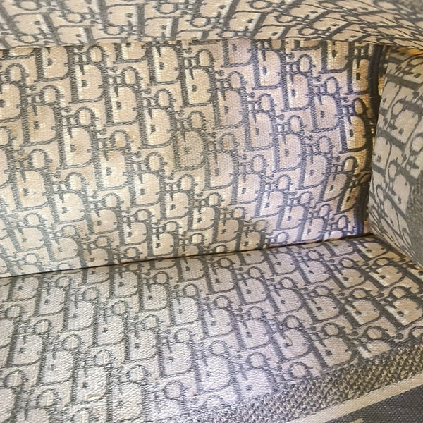 Authenticated pre-owned Book Tote Large Monogram Canvas Grey - Tote Bag at Looply