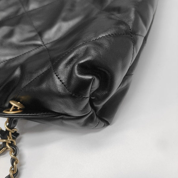 CHANEL 22 Large Calfskin Black