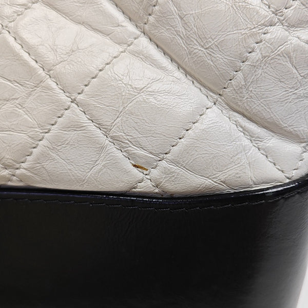 GABRIELLE Medium Quilted Calfskin White
