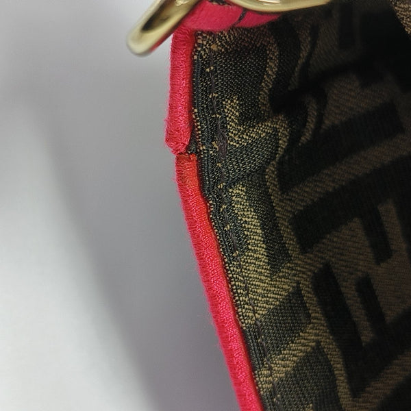 Baguette Medium Canvas Brown