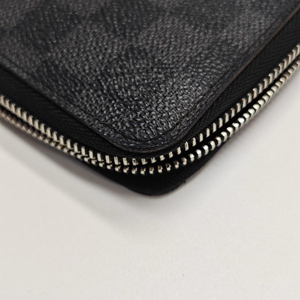 ZIPPY Damier Graphite Coated Canvas Gray Wallet
