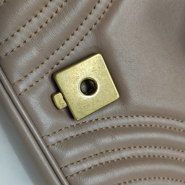 GG Marmont Medium Quilted Calfskin Beige