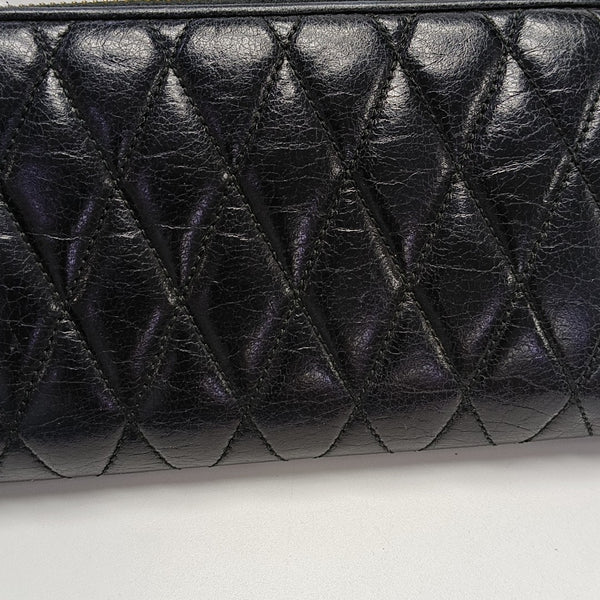 Zipper Wallet Quilted Lambskin Black Wallet