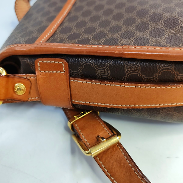 Coated Canvas Brown