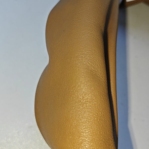 The Pouch Calfskin Brown
