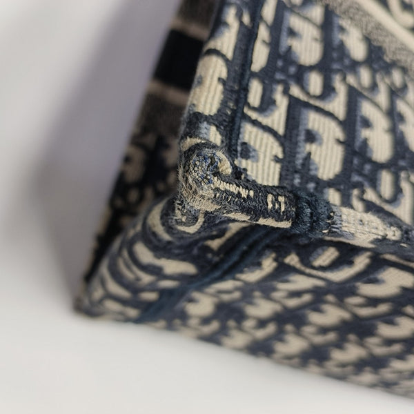 Book Tote Medium Oblique Canvas Blue