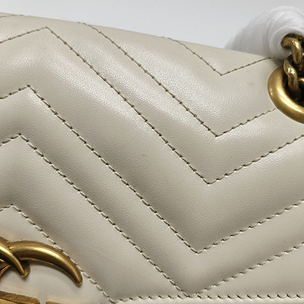 GG Marmont Medium Quilted Calfskin White