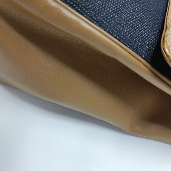 Special Material Shoulder Bag Black