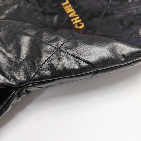 CHANEL 22 Small Quilted Calfskin Black