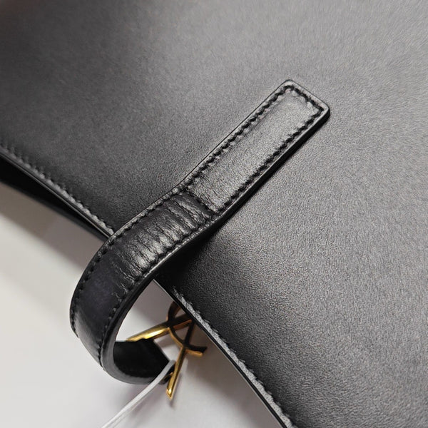 LE 5 À 7 Small Calfskin Black