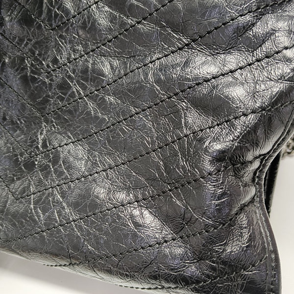 NIKI Medium Chevron Calfskin Black