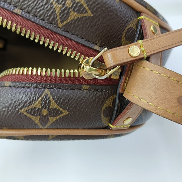 BOITE CHAPEAU PM Monogram Coated Canvas Brown