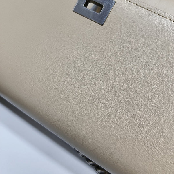 CASE Calfskin Beige