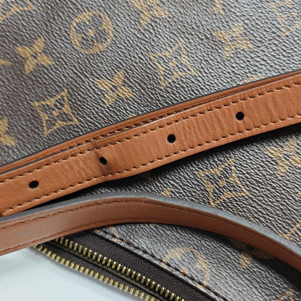 LOOP HOBO Monogram Coated Canvas Brown