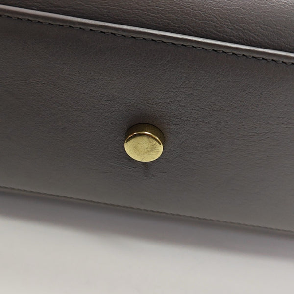 SAC DE JOUR Nano Calfskin Gray