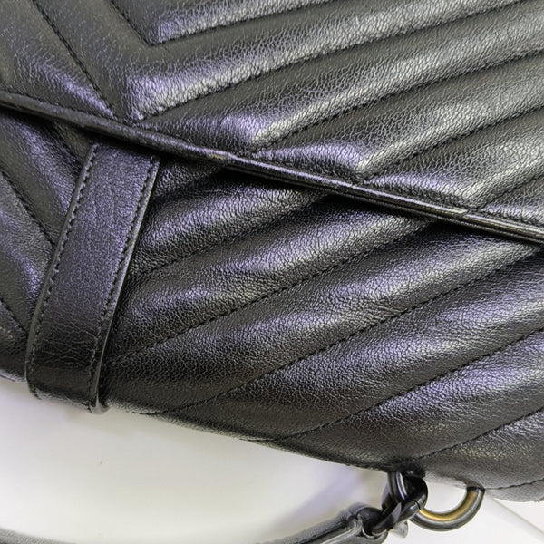 COLLEGE Medium Chevron Lambskin Black