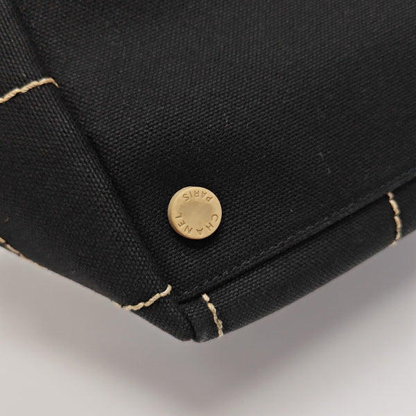 SQUARE STITCH Canvas Black