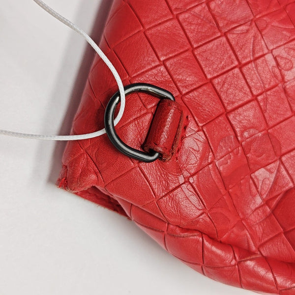 Authenticated pre-owned Messenger Calfskin Red - Shoulder Bag at Looply