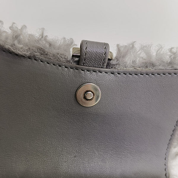 Hourglass Mini Sheepskin Gray