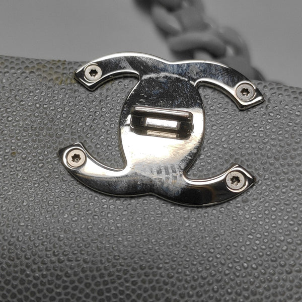 Grained Calfskin Shoulder Bag Green