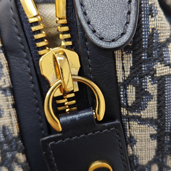 D-Journey Medium Oblique Canvas Blue