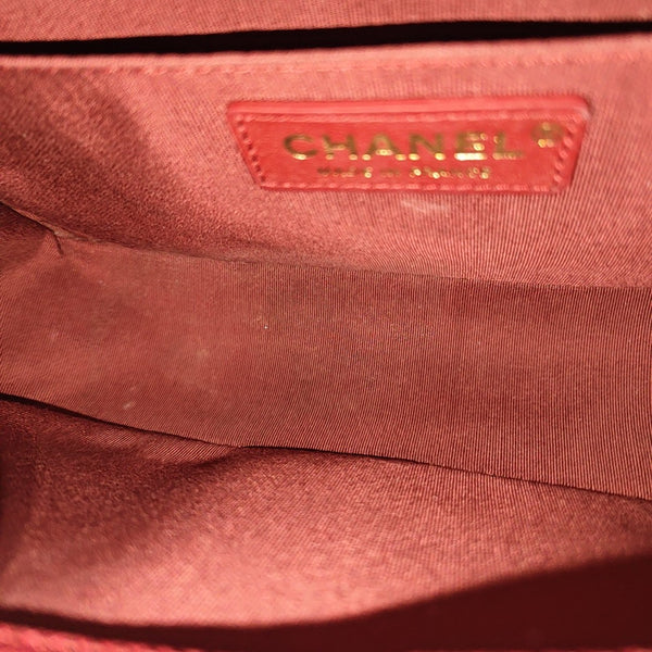 BOY CHANEL Medium Chevron Grained Calfskin Red