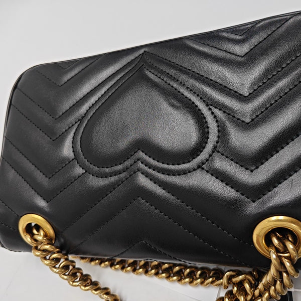 GG Marmont Small Quilted Calfskin Black